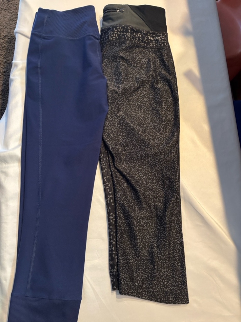 Nike Dri-FIT Leggings in Navy Blue